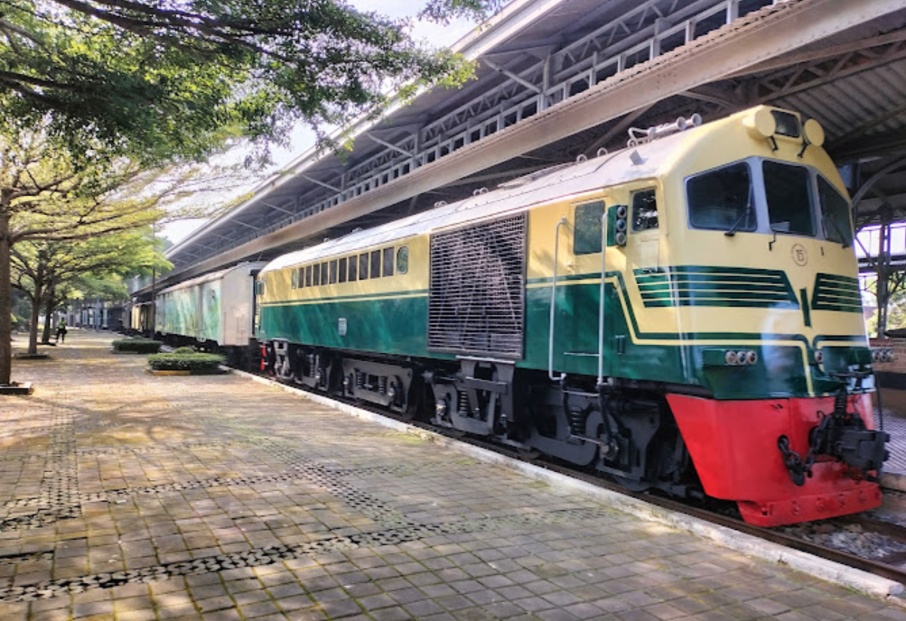 Belajar sejarah kereta api Indonesia di museum Ambarawa